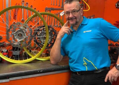 Marc devant Anodisation de cerceaux de jantes moto et moyeux passés au microbillage - Pro Schade, Liège, Bruxelles, Verviers, Namur, Charleroi